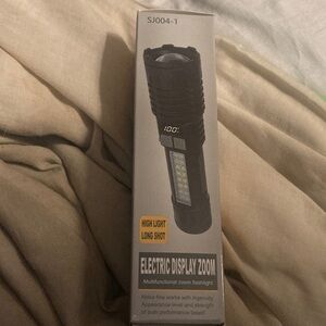 Black Electric Display Zoom Flashlight